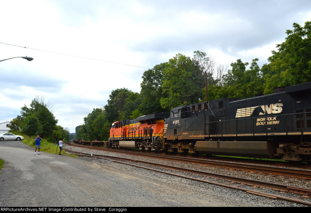 BNSF 6852